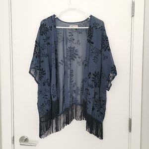 HOLLISTER Velvet Floral Kimono Cardigan Top